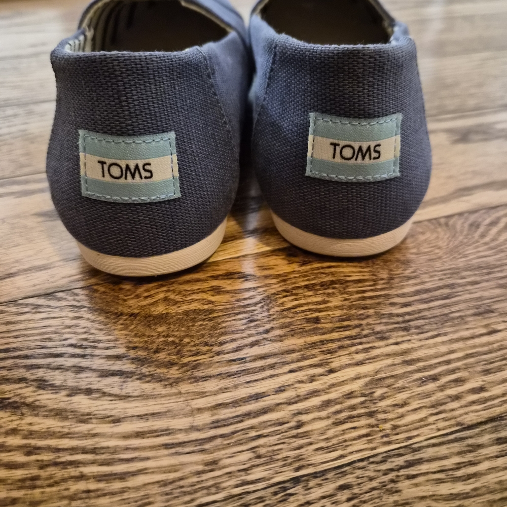 TOMS Women's Blue Slip-On Shoes - Picture 2 of 4